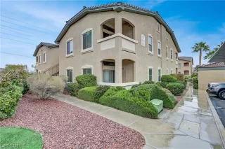 Photo #1: 2561395 Listing