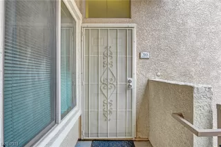 Photo #3: 2561395 Listing