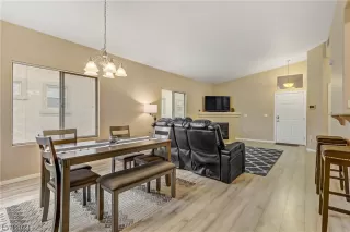 Photo #6: 2561395 Listing