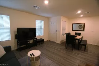 Photo #6: 2561411 Listing 