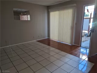 Photo #4: 2561453 Listing 