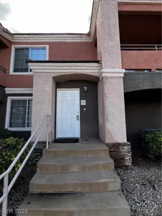 Photo #1: 2561491 Listing