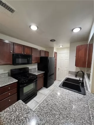 Photo #3: 2561497 Listing 