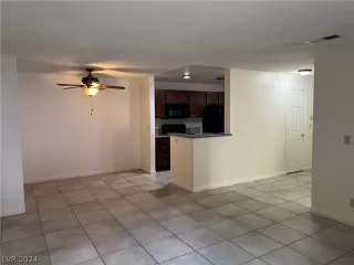 Photo #4: 2561497 Listing 