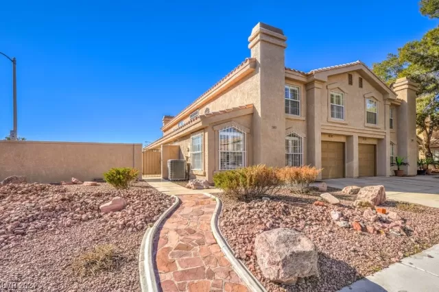 MLS: 2561505 Condo For Sale