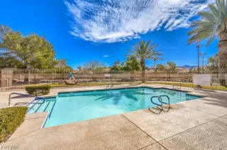 Photo #3: 2561505 Listing