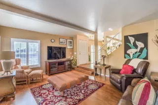 Photo #6: 2561505 Listing