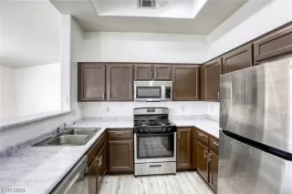 Photo #6: 2561518 Listing