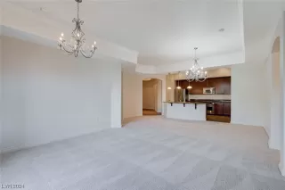 Photo #4: 2561530 Listing