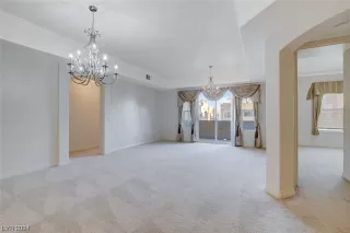 Photo #6: 2561530 Listing