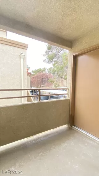 Photo #6: 2561548 Listing