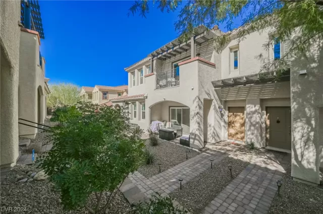 MLS: 2561573 Condo For Sale