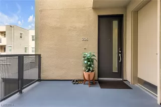 Photo #2: 2561611 Listing