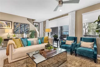 Photo #5: 2561611 Listing