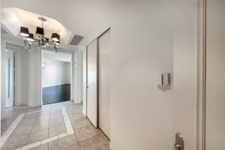 Photo #2: 2561614 Listing 