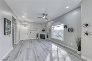 Photo #4: 2561658 Listing 