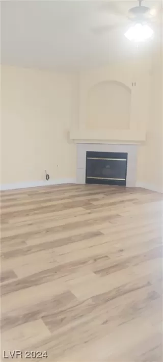 Photo #3: 2561678 Listing