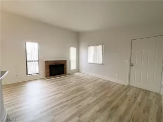 Photo #1: 2561691 Listing 