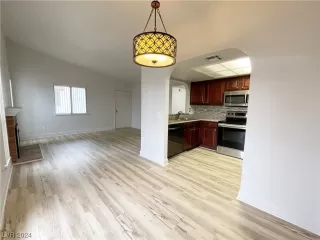 Photo #6: 2561691 Listing 