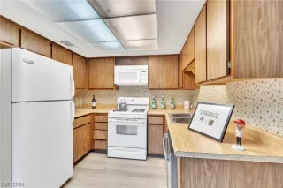 Photo #1: 2561706 Listing 