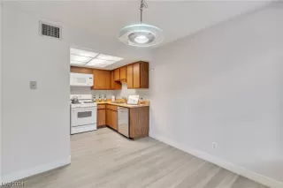 Photo #4: 2561706 Listing 