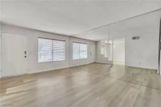 Photo #5: 2561706 Listing 