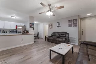 Photo #6: 2561728 Listing