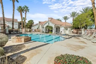 Photo #2: 2561731 Listing 