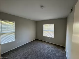 Photo #5: 2561745 Listing 