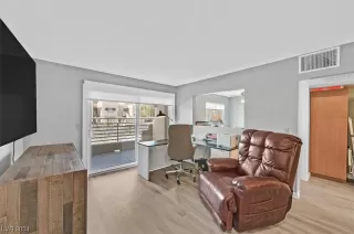 Photo #6: 2561776 Listing