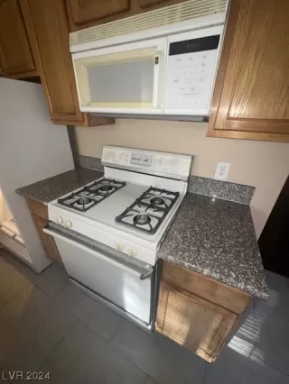 Photo #6: 2561781 Listing 