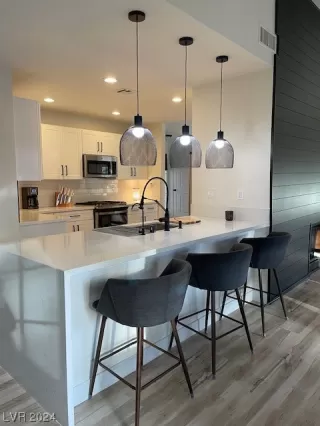 Photo #2: 2561807 Listing 