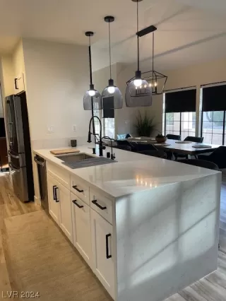 Photo #3: 2561807 Listing 