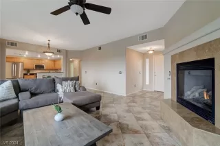 Photo #6: 2561816 Listing