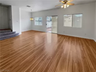 Photo #4: 2561879 Listing 