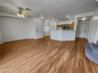 Photo #5: 2561879 Listing 