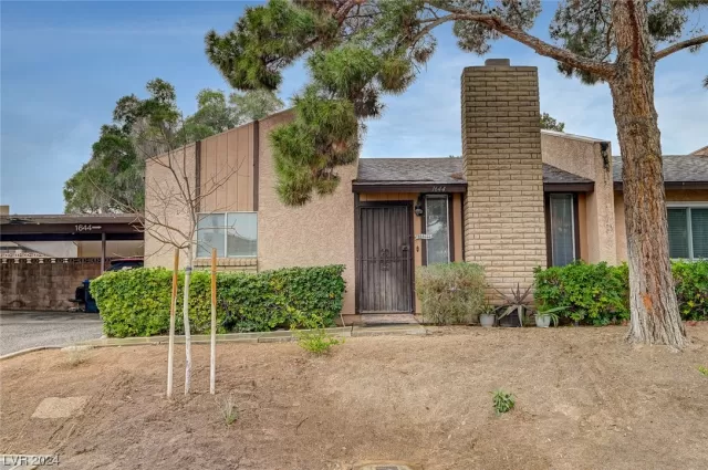 MLS: 2561885 Condo For Sale