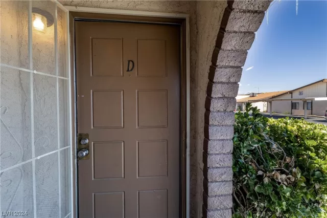 MLS: 2561892 Condo For Sale