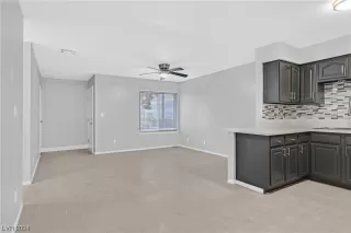 Photo #5: 2561895 Listing 