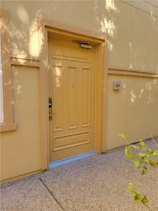 Photo #2: 2561898 Listing 