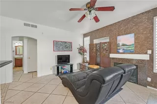 Photo #4: 2561904 Listing 