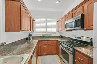 Photo #6: 2561904 Listing 