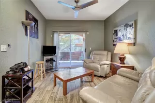 Photo #2: 2561905 Listing