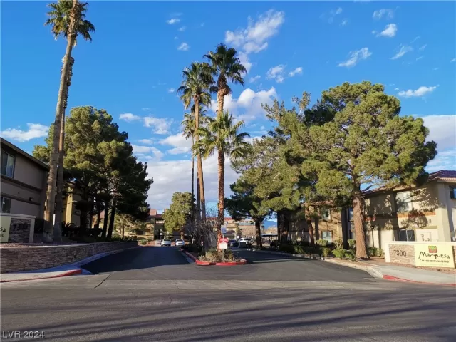 MLS: 2561935 Condo For Sale