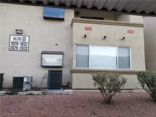 Photo #4: 2561935 Listing