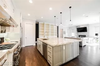 Photo #5: 2561949 Listing 