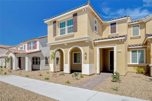 MLS: 2561950 Condo For Sale