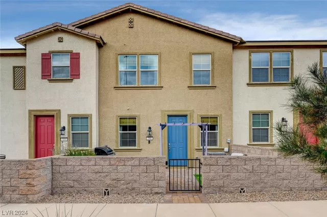 MLS: 2561957 Condo For Sale