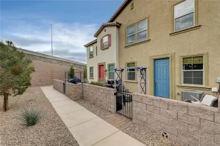 Photo #2: 2561957 Listing 