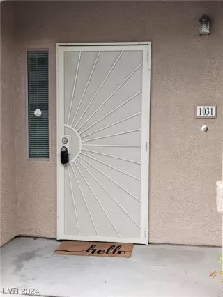 Photo #1: 2561966 Listing